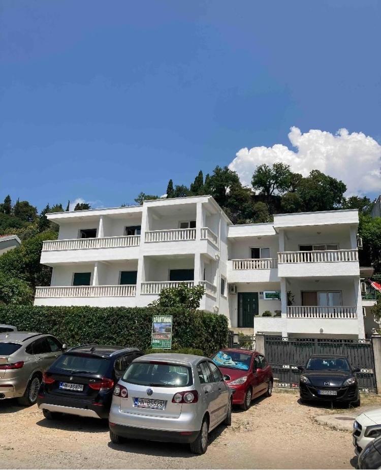 Apartments Milicevic Herceg Novi Dış mekan fotoğraf