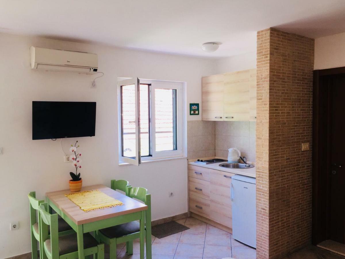 Apartments Milicevic Herceg Novi Dış mekan fotoğraf